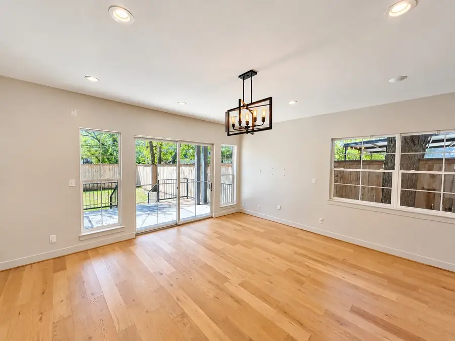 1005 Mount Auburn Avenue, Dallas, TX 75223 - #3