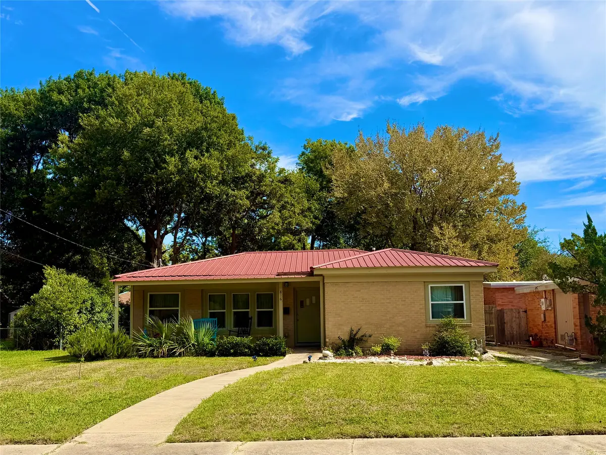 816 S Dixon Street, Gainesville, TX 76240 - #1