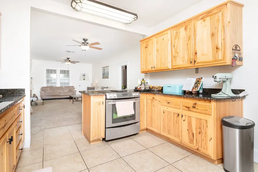 1800 S China Street, Brady, TX 76825 - #2