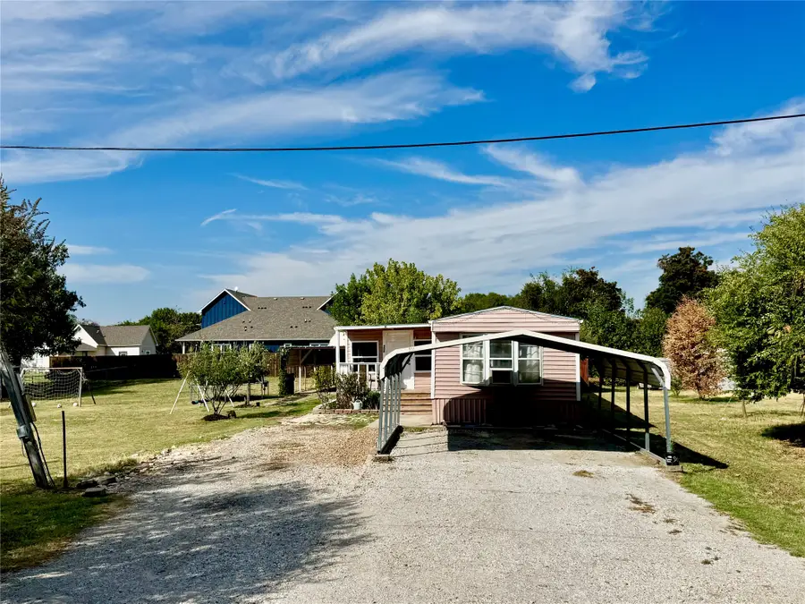 306 W Mesquite Street, Gunter, TX 75058 - #3