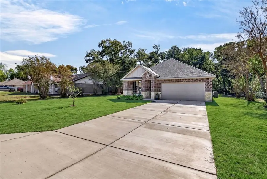 1093 Oak Ridge Drive, Oak Ridge, TX 75160 - #2
