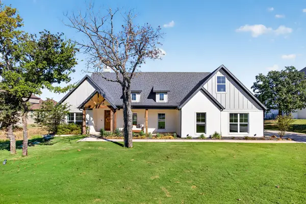 100 Fairway View Court, Lipan, TX 76462