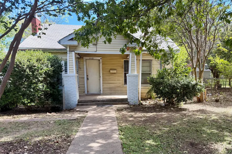 910 S Gilpin Avenue, Cockrell Hill, TX 75211 - #2