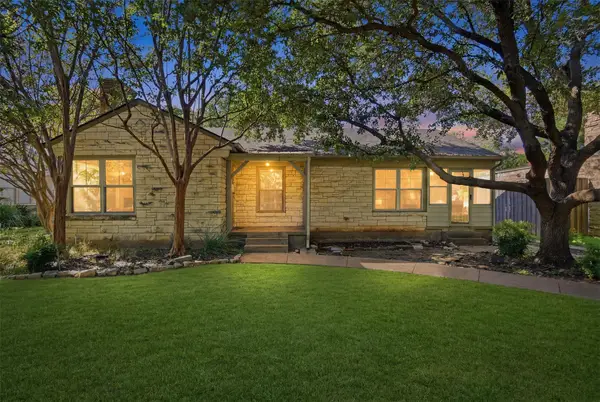 2307 Lawndale Drive, Dallas, TX 75211