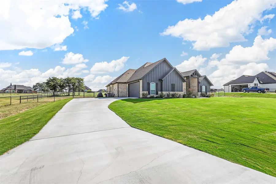 2071 Sunset Ridge Drive, Weatherford, TX 76087 - #3