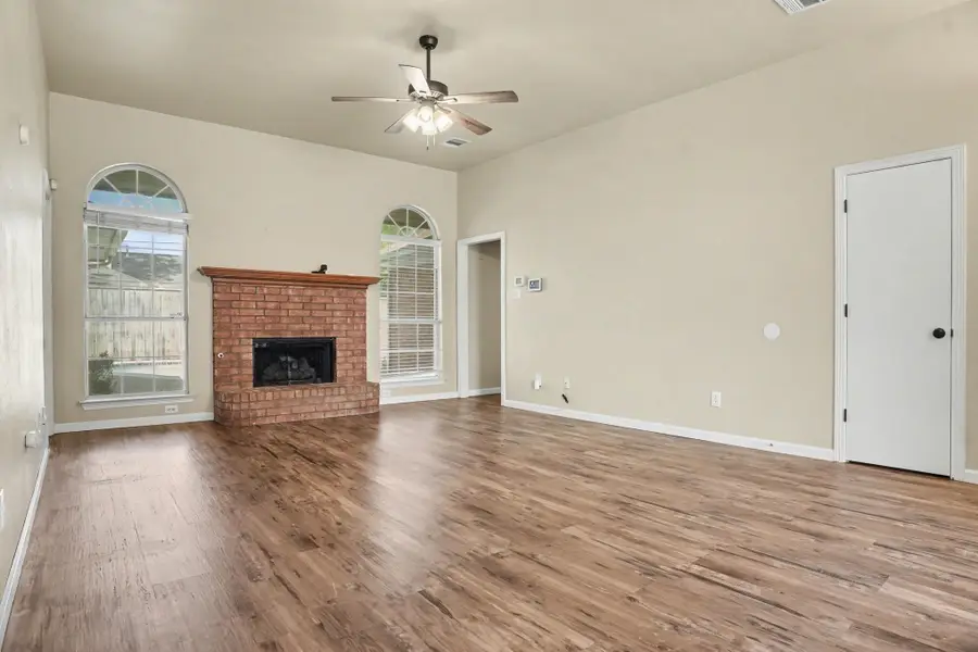 307 Modene Avenue, Waxahachie, TX 75165 - #2