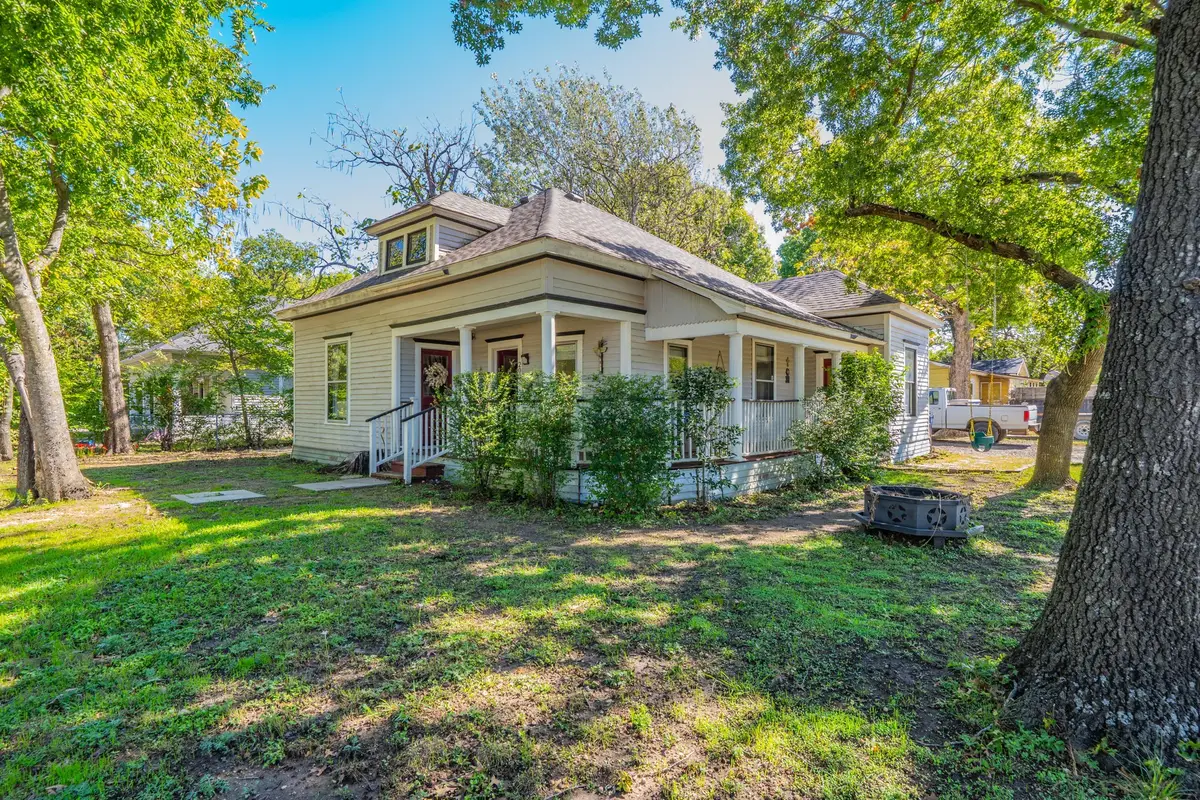 200 Williams Street, Waxahachie, TX 75165 - #1