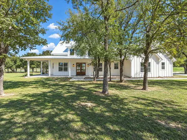 2111 Cool Junction, Millsap, TX 76066