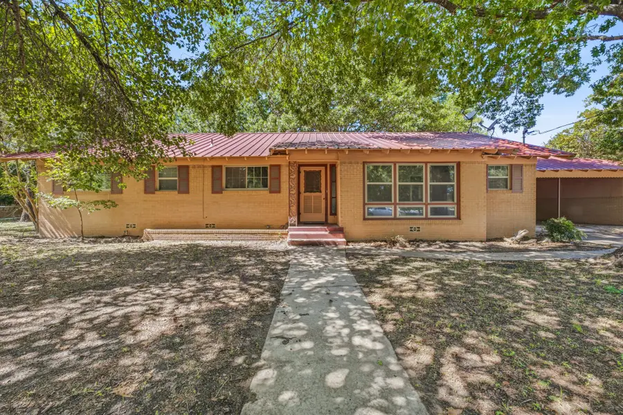 608 S Austin Street, De Leon, TX 76444 - #3