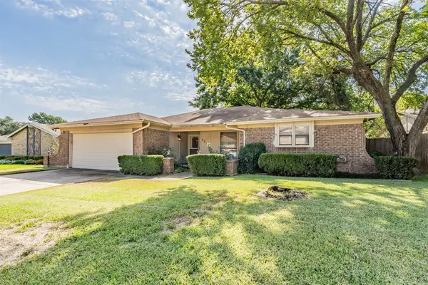 3213 Whisperwood Court, Bedford, TX 76021