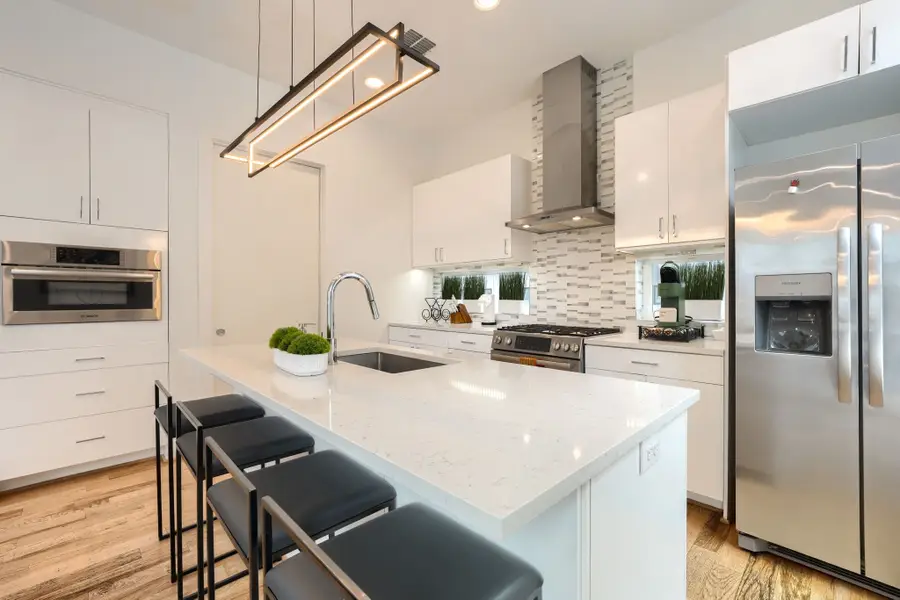320 Mathey Court, Dallas, TX 75208 - #2