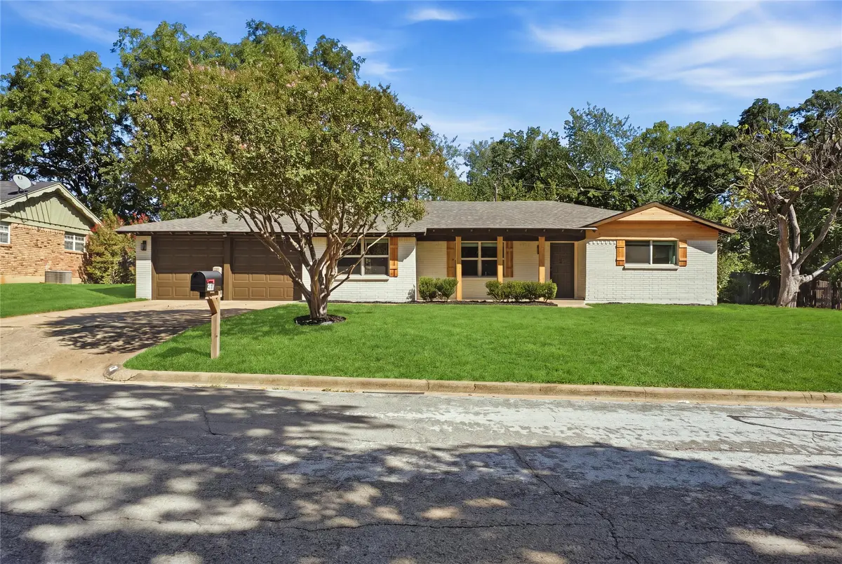 516 Caduceus Lane, Hurst, TX 76053 - #1