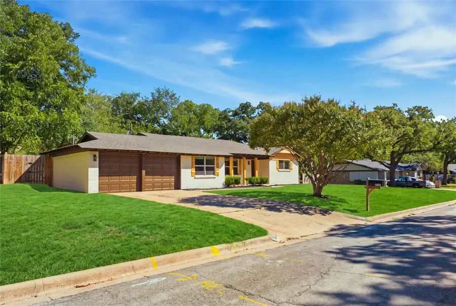 516 Caduceus Lane, Hurst, TX 76053 - #2