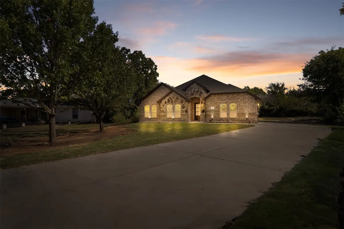 1594 E Springcrest Circle, Lancaster, TX 75134 - #1