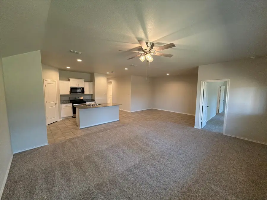 517 Bronze Circle W, Springtown, TX 76082 - #3