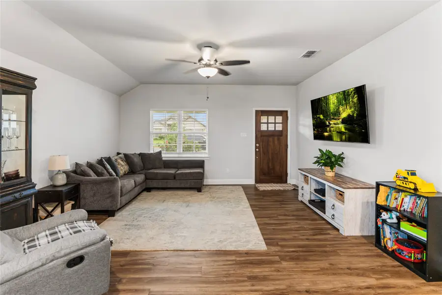 106 Palamino Dr, Lindsay, TX 76250 - #3