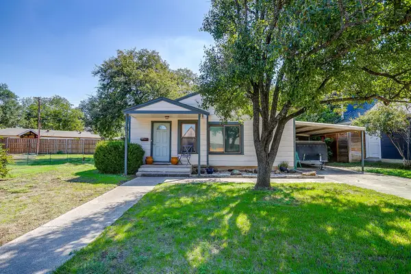 3817 Oaklawn Drive, Fort Worth, TX 76107