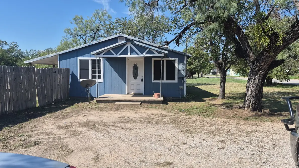 1006 SE Martin Luther King Jr Street Se, Mineral Wells, TX 76067 - #1
