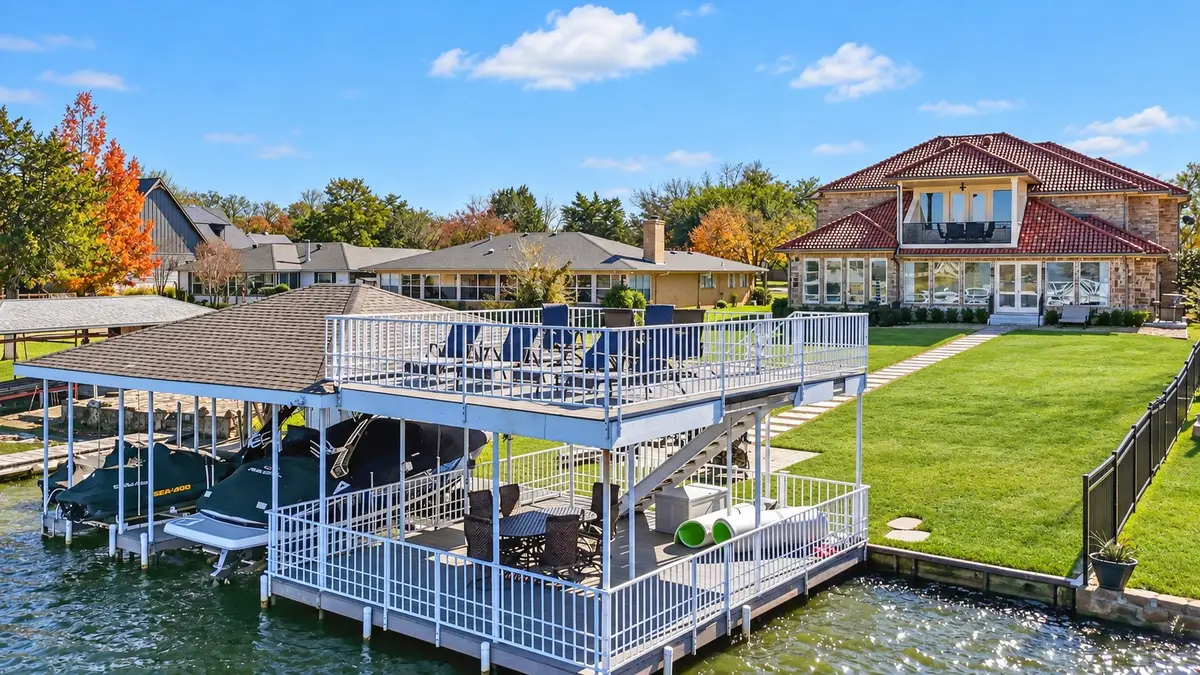 600 Kiowa Drive E, Lake Kiowa, TX 76240 - #1