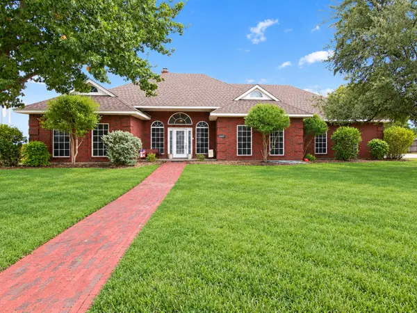 1607 N Park Drive, Bowie, TX 76230
