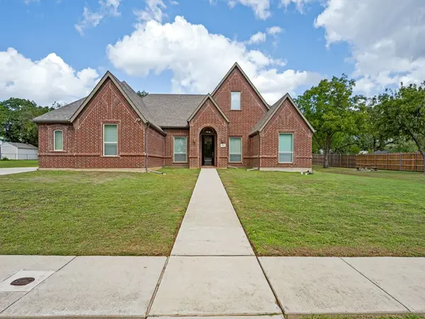 8301 Woods Lane, North Richland Hills, TX 76182