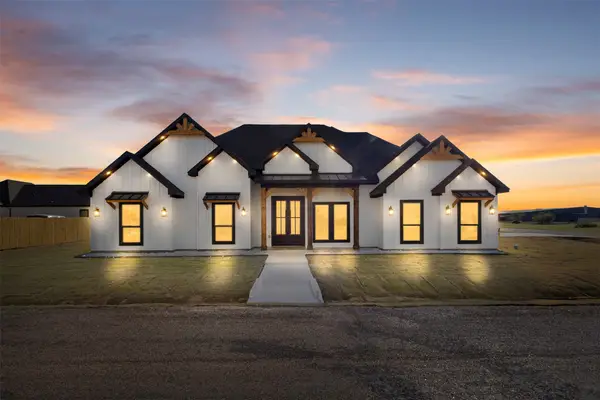 273 Victory Drive, Mabank, TX 75147