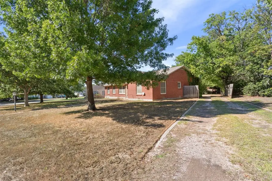 2501 N 32nd Street, Waco, TX 76708 - #2