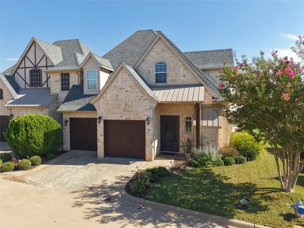 2541 Vineyard Drive, Granbury, TX 76048
