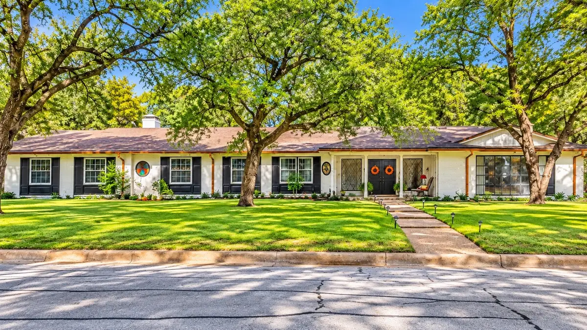 1650 Azteca Drive, Fort Worth, TX 76112 - #1