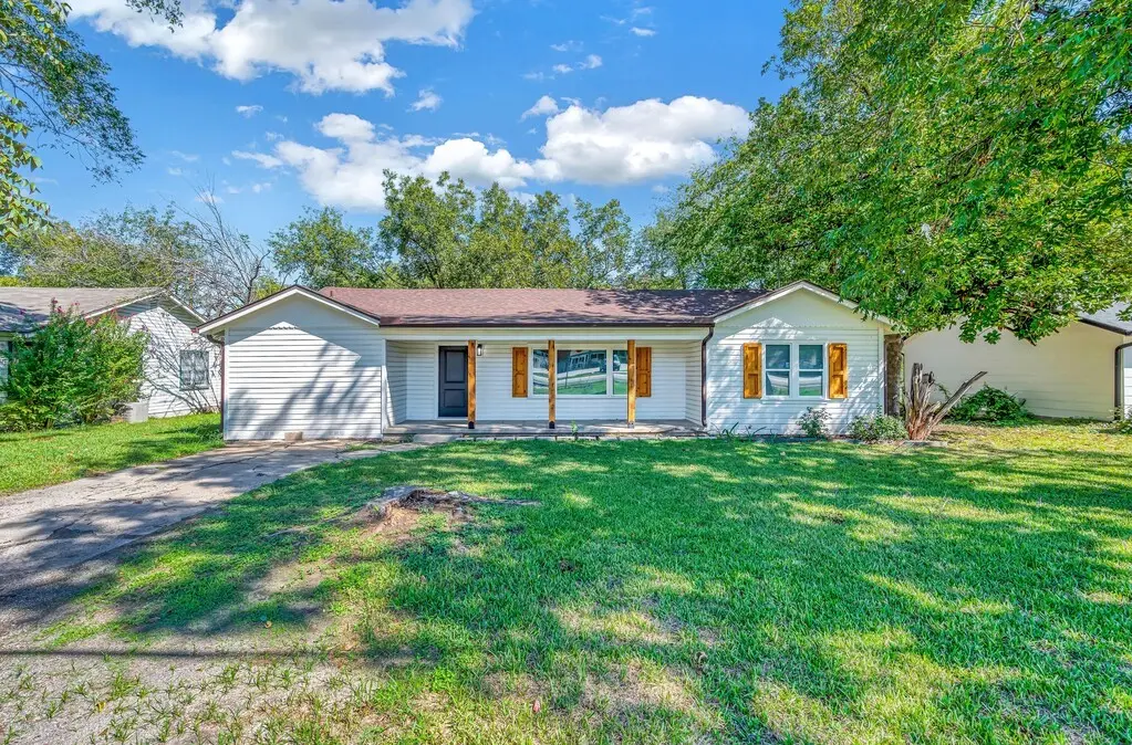903 E Avenue C, Valley Mills, TX 76689 - #1