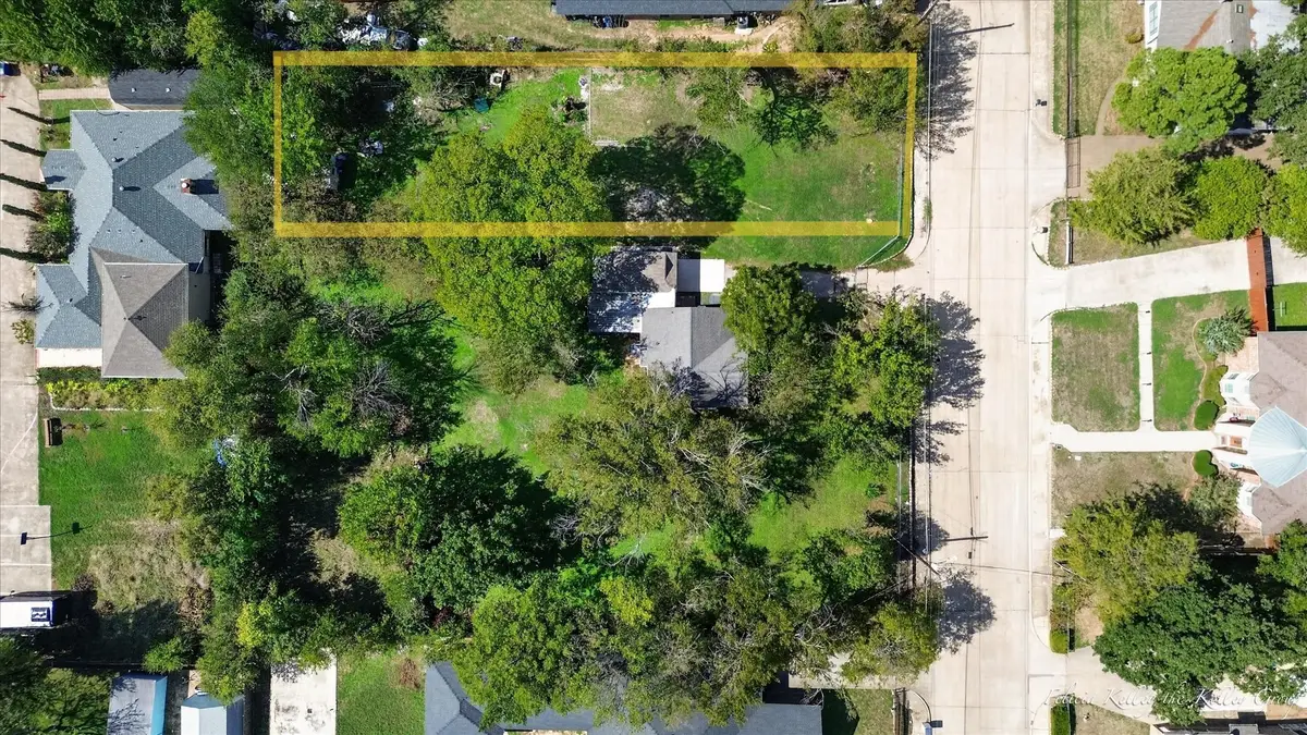 906 King Avenue, Irving, TX 75060 - #1