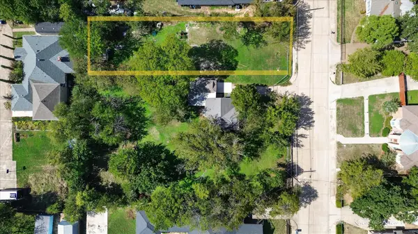 906 King Avenue, Irving, TX 75060