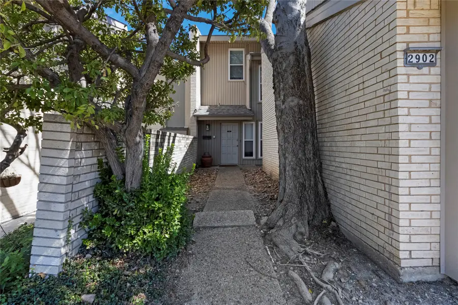 2902 Country Place Circle, Carrollton, TX 75006 - #2