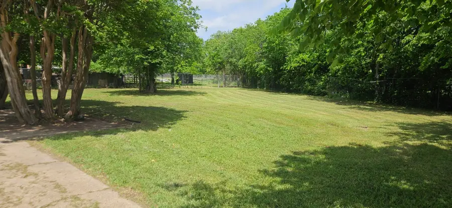 901 N Blanche Street, Terrell, TX 75160 - #3