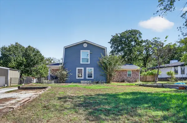 416 Cedarwood Street, Azle, TX 76020