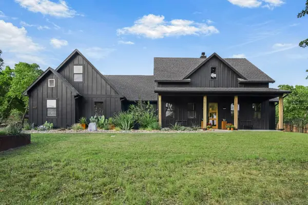 316 Zion Forest Trail, Poolville, TX 76487