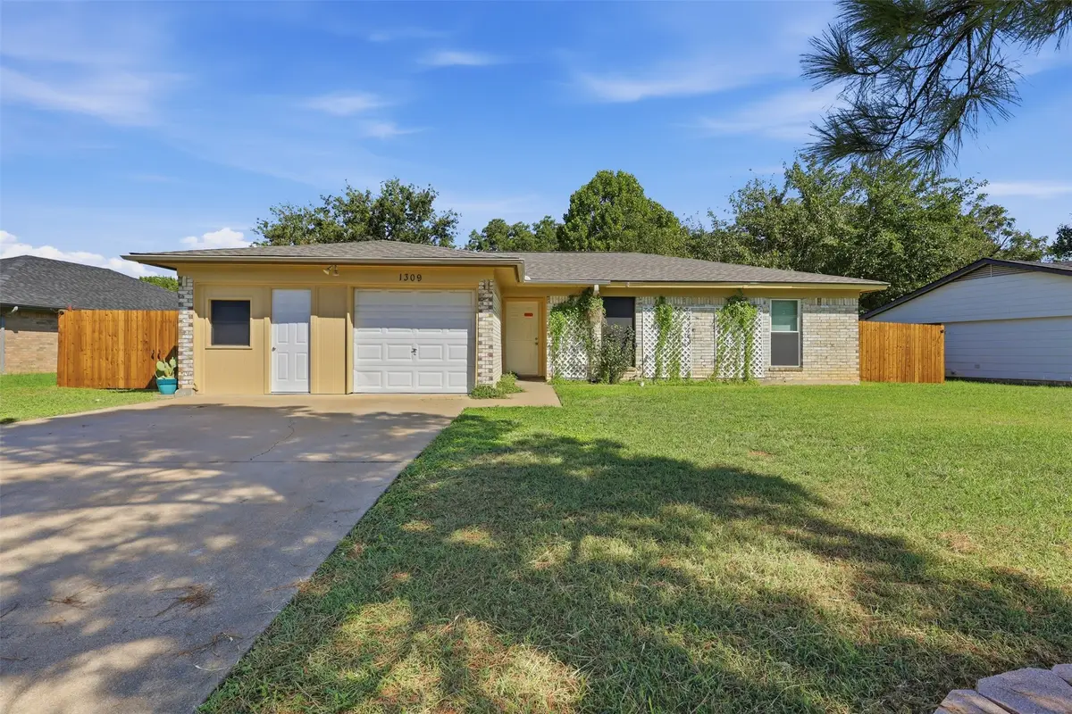 1309 Berry Drive, Cleburne, TX 76033 - #1
