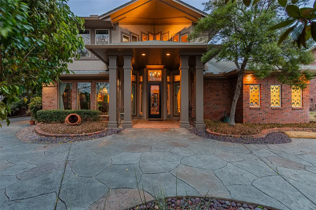 800 Oakwood Court, Highland Village, TX 75077 - #1
