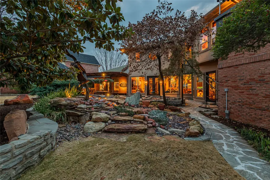 800 Oakwood Court, Highland Village, TX 75077 - #2