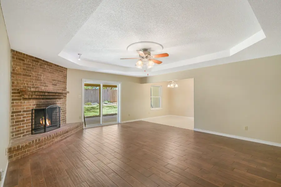 6410 Willow Springs Drive, Arlington, TX 76001 - #3