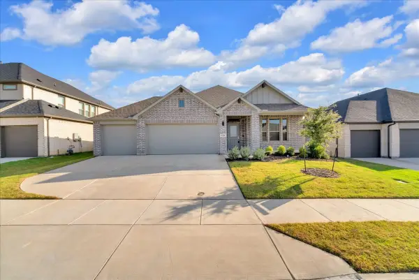 1216 Nuevo Rancho Lane, Fort Worth, TX 76052