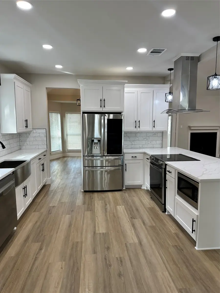 921 Meadowdale Road, Arlington, TX 76017 - #3