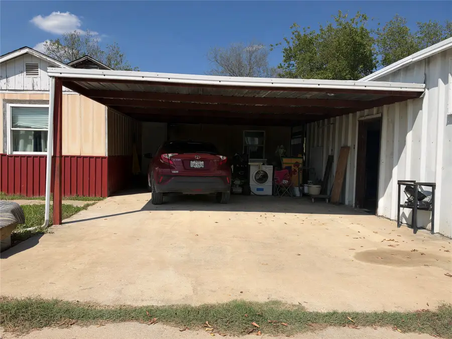 407 S Live Oak Avenue, Hubbard, TX 76648 - #3