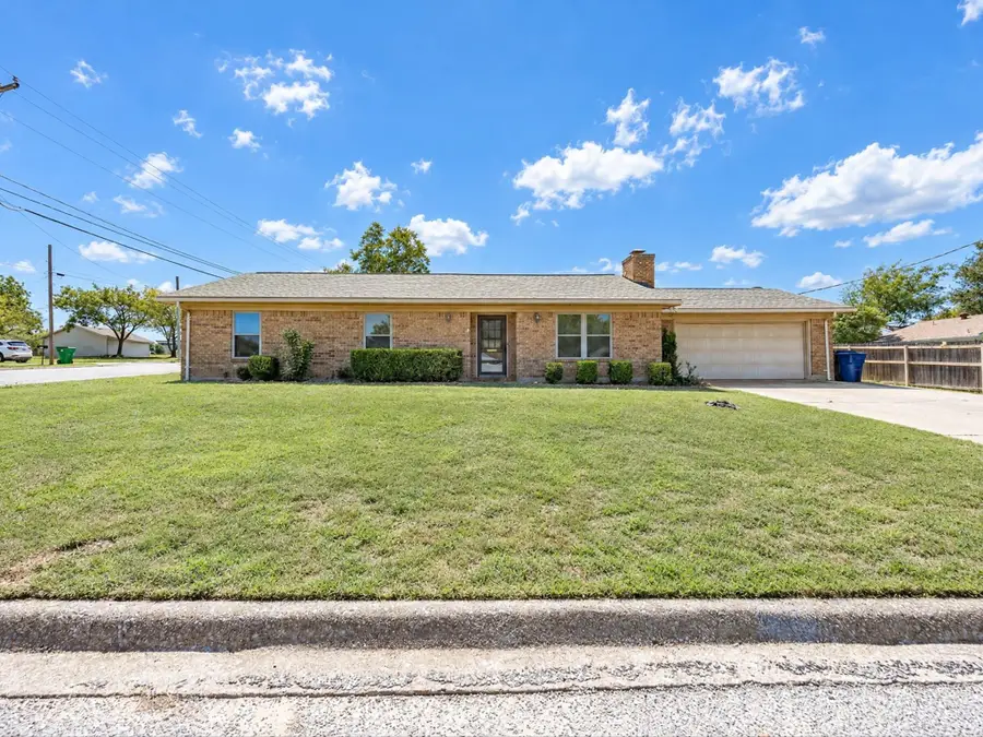 101 W Park Street, Decatur, TX 76234 - #2