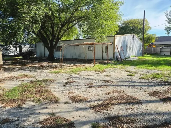 206 N Stadium Drive, Alvord, TX 76225 - #2