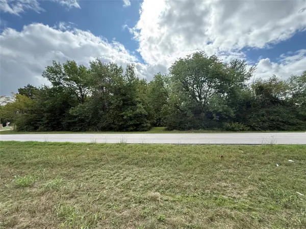 1612 W Main Street, Lancaster, TX 75146