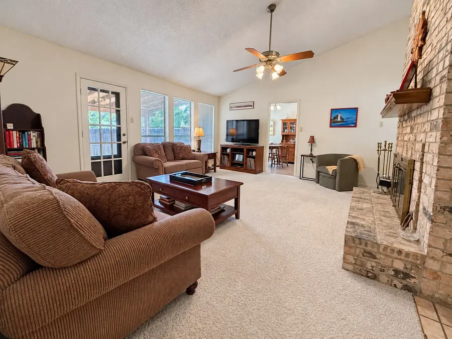 929 Reno Street, Lewisville, TX 75077 - #2