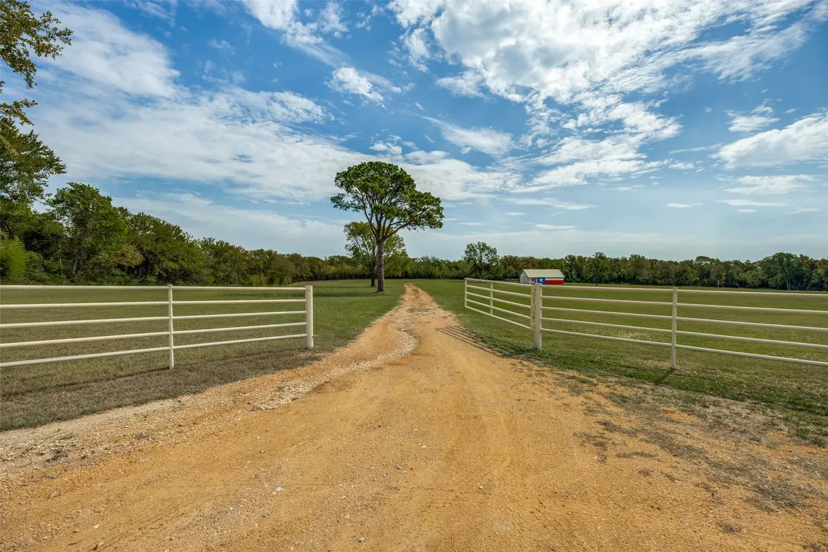 279 Lakeview Drive, Denison, TX 75020 - #1