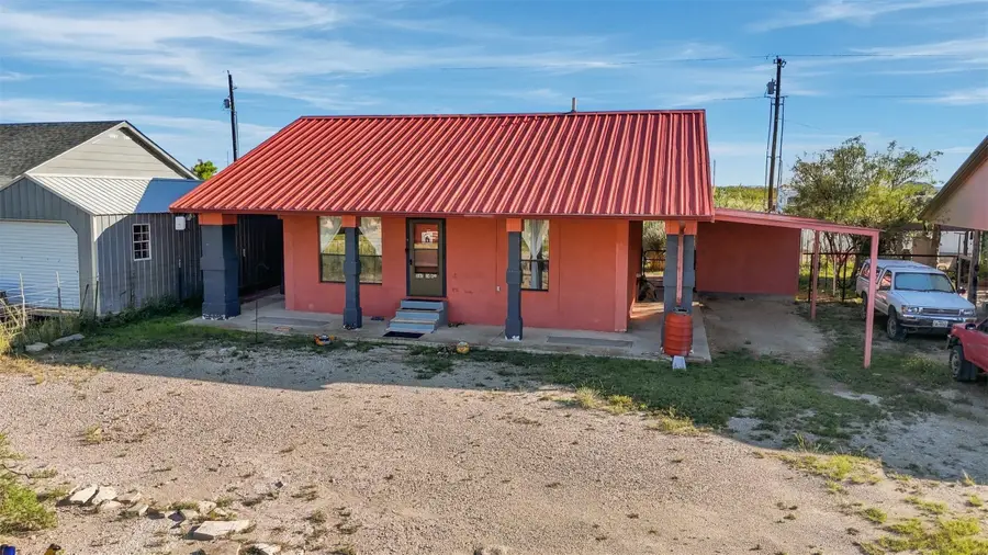 302 SW 6th Street W, Marathon, TX 79842 - #2