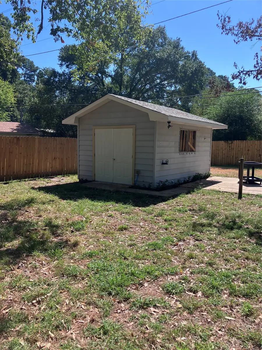 3327 Warwick Drive, Shreveport, LA 71118 - #3